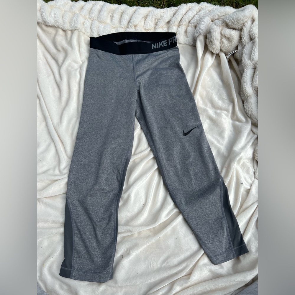 Size small Nike leggings